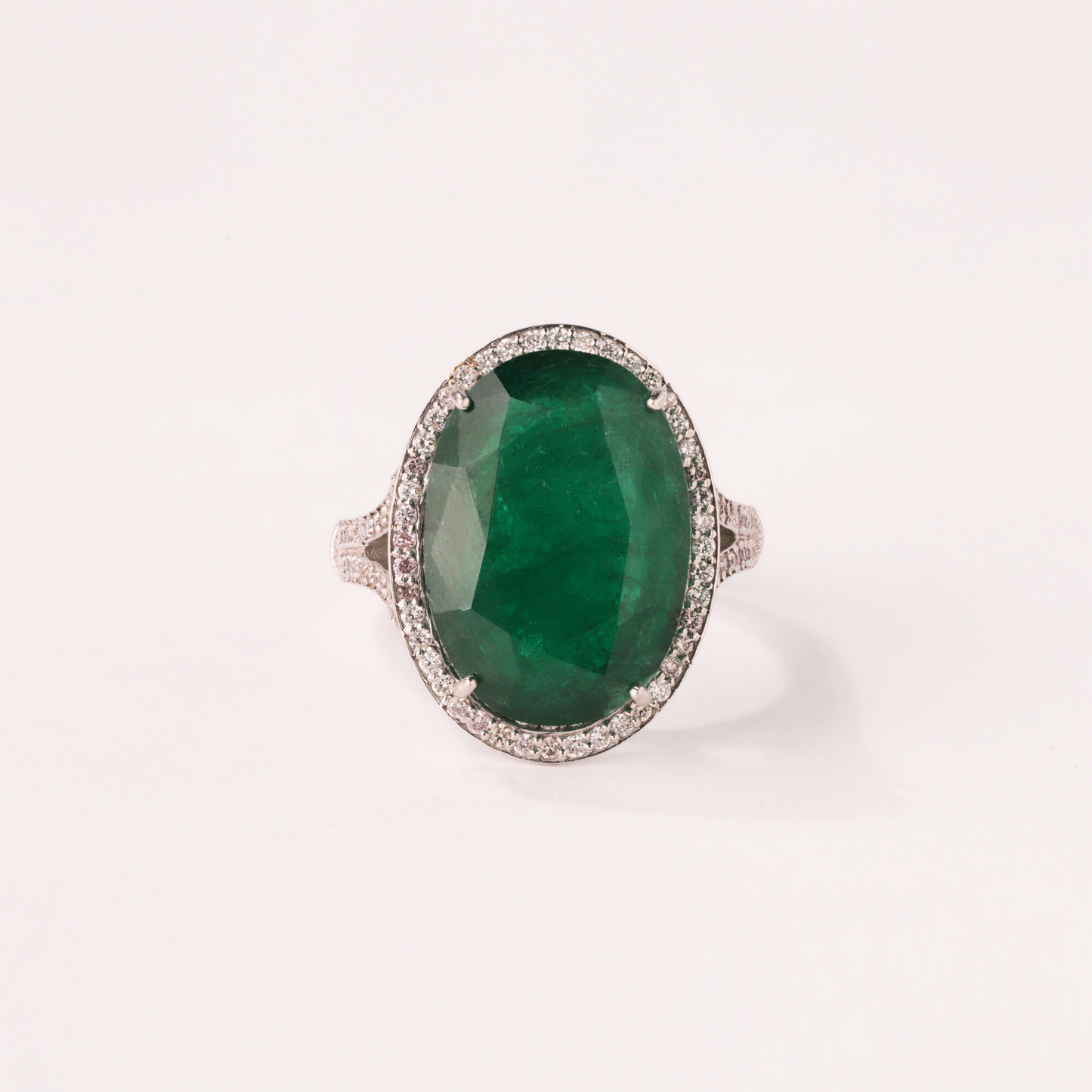 Éblouissant Emerald Oval Ring